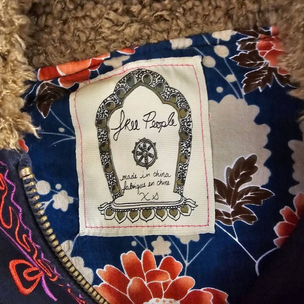 Free People Boho Embroidered Vest Blue Fleece Sherpa Hood Size XS - Picture 5 of 6